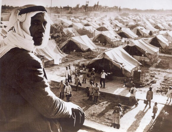 A Palestinian man overlooks the Jaramana Refugee Camp in Damascus, Syria in 1948. (Photo: Wikimedia Commons)