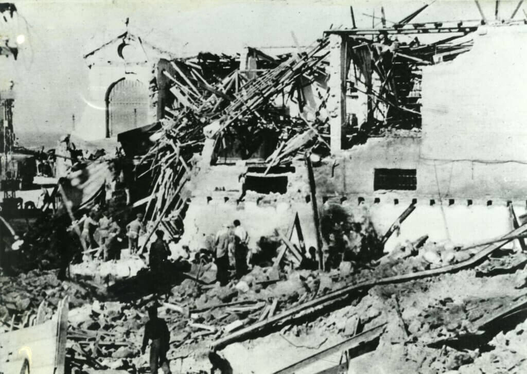Black-and-white photo showing the runs of the Serai building in Jaffa after the explosion carried out by the Lehi-Stern Gang on January 4, 1948.